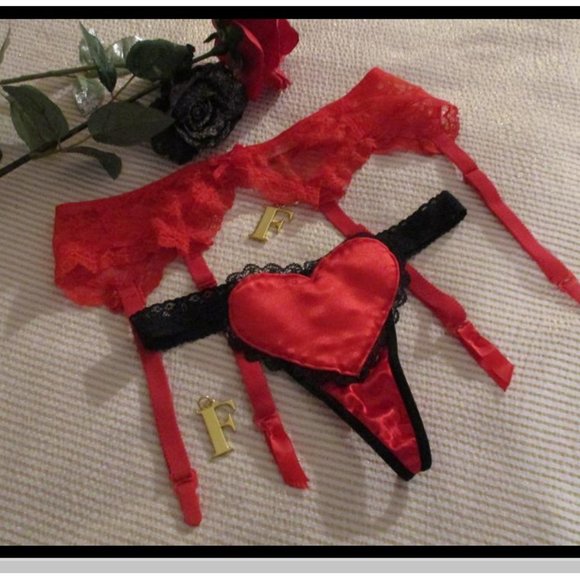 SIMONE RED LACE SATIN GARTER - Picture 2 of 13